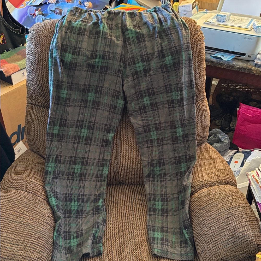 Intimo Gray and Green Flannel Lounge Pants